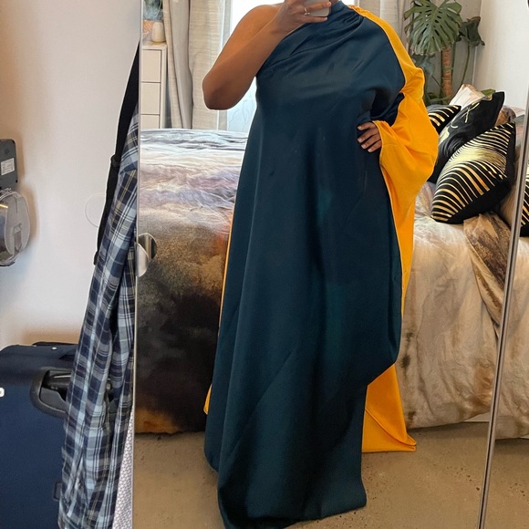 ONE SIZE 2 WAY off shoulder dress sz. 0-18 - Picture 13 of 16